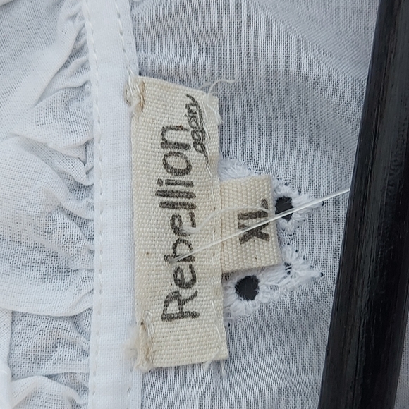Rebellion again short sleeve lace blouse - Picture 3 of 5